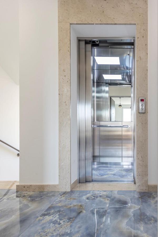 דירות ספליט Apartman Lukiana*** מראה חיצוני תמונה