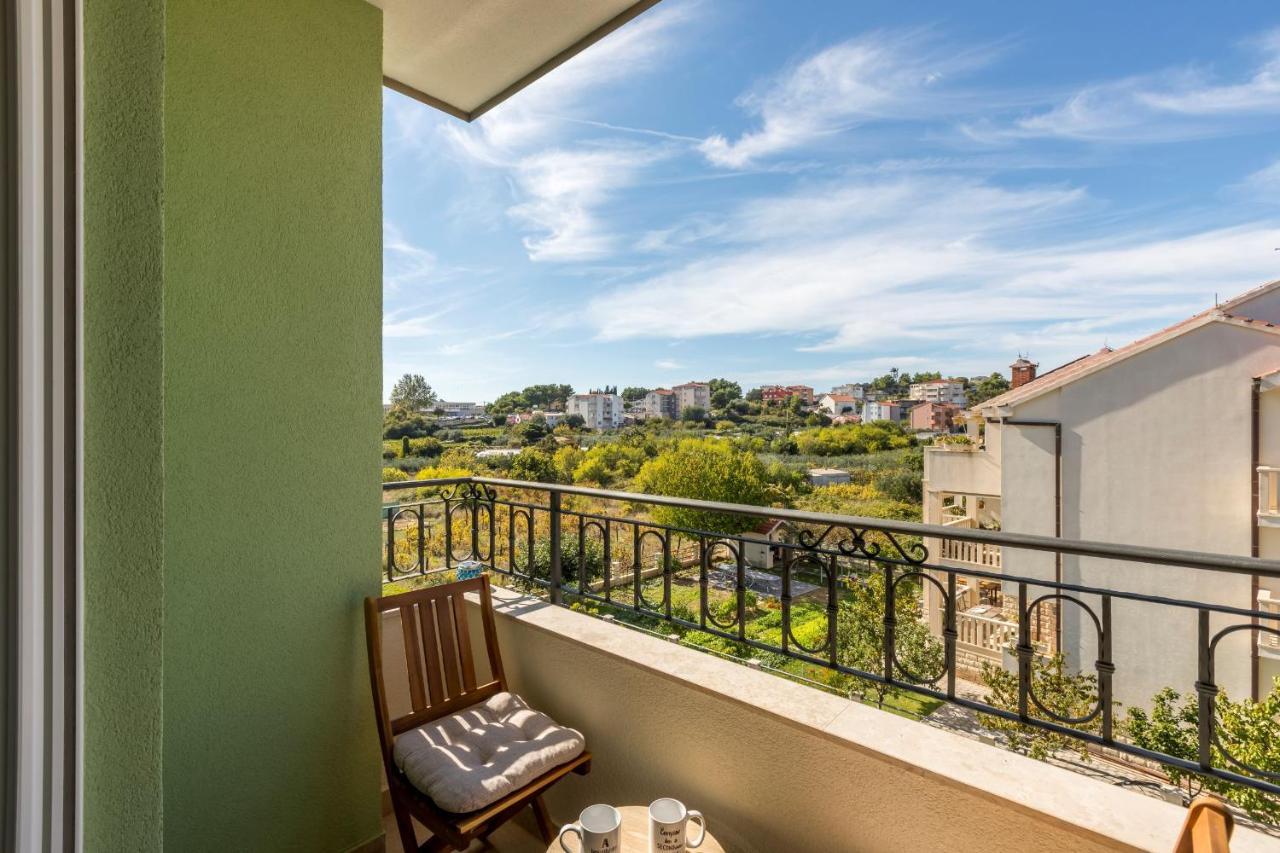 דירות ספליט Apartman Lukiana*** מראה חיצוני תמונה